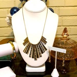 💍HOST PICK!💍Goldtone Necklace, Bracelet and Earring’s Set